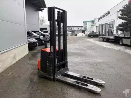 Ruční vysokozdvižný vozík 2016  Toyota SWE 120 / Akku 2023! (3)