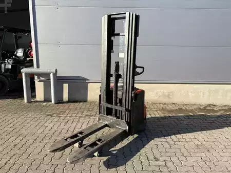 Ruční vysokozdvižný vozík 2017  Toyota SWE 120 L (1)