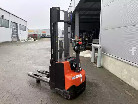 Ruční vysokozdvižný vozík 2019  Toyota SWE 120 L (2)