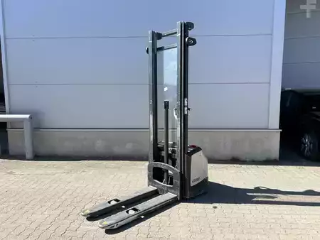 Pinontavaunu 2011  Crown WF 3000-1.0 TF (1)