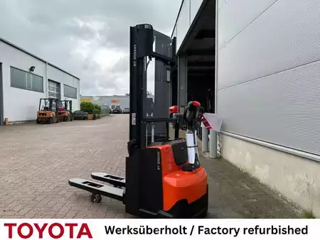 Hochhubwagen 2018  Toyota SWE 120 L / Akku neu! (2)