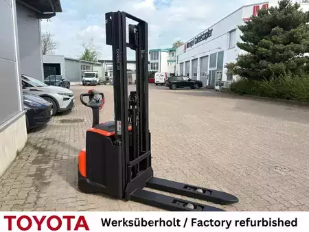 Hochhubwagen 2019  Toyota SWE 120 L / Akku neu! (3)