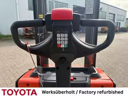 Hochhubwagen 2019  Toyota SWE 120 L / Akku neu! (4)