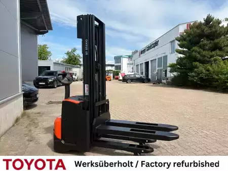 Hochhubwagen 2017  Toyota SWE 140 L / Akku neu! (3)