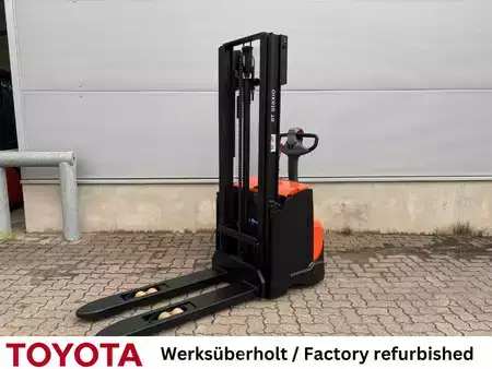 Wózek wysokiego podnoszenia 2017  Toyota SWE 120 / Akku neu! (1)