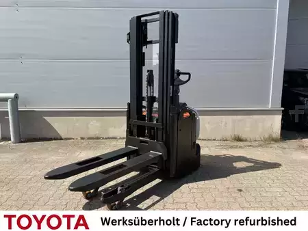 Pinontavaunu 2019  Toyota SPE 120 L / Akku überh.! (1)