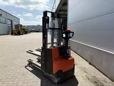 Hochhubwagen 2020  Toyota SWE 200 D (2)