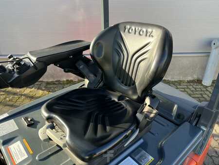 Elektro 4 Rad 2018  Toyota 8 FBM 16 T / Batt. 86%! (3)