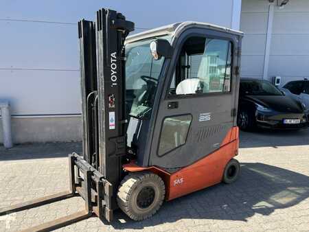 El Truck - 4-hjul 2015  Toyota 8 FBMKT 25 (1)