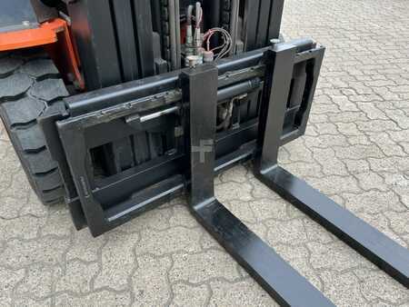 Sähkö - 4 pyör 2015  Toyota 8 FBMKT 25 (10)