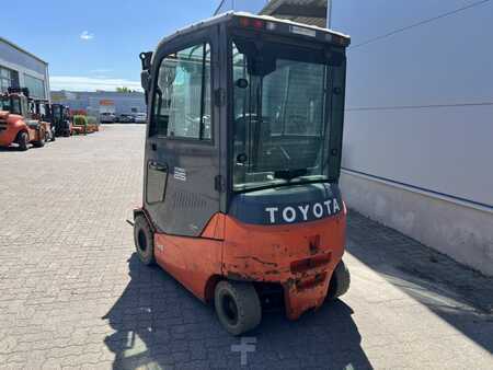 El Truck - 4-hjul 2015  Toyota 8 FBMKT 25 (2)