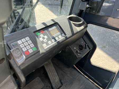El Truck - 4-hjul 2015  Toyota 8 FBMKT 25 (6)