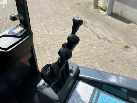3-wiel elektrische heftrucks 2014  Toyota 7 FBEST 15 (5)
