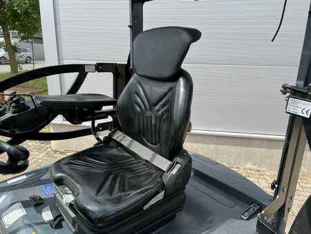 Elektro 4 Rad 2015  Toyota 8 FBMKT 25 (4)