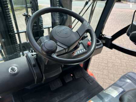Elektro 4 Rad 2015  Toyota 8 FBMKT 25 (7)