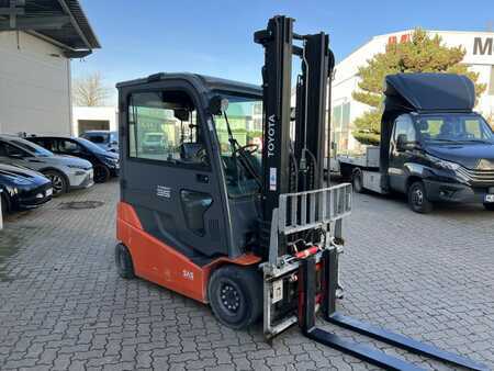 Eléctrica de 4 ruedas 2020  Toyota 8 FBMT 35 / Akku 72% (3)