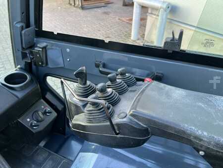 Eléctrica de 4 ruedas 2020  Toyota 8 FBMT 35 / Akku 72% (5)