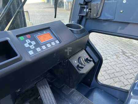 Eléctrica de 4 ruedas 2020  Toyota 8 FBMT 35 / Akku 72% (7)