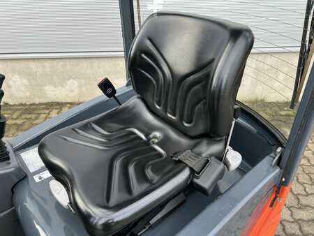 3-wiel elektrische heftrucks 2014  Toyota 7 FBEST 15 (4)