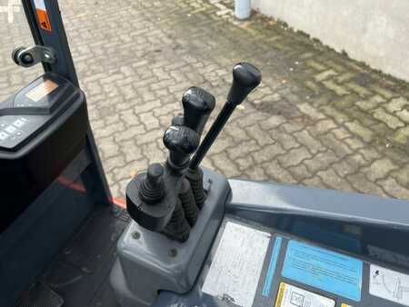 3-wiel elektrische heftrucks 2014  Toyota 7 FBEST 15 (6)