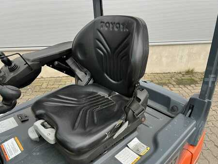 Elektromos 3 kerekű 2019  Toyota 8 FBE 18 T / Akku 88% (4)