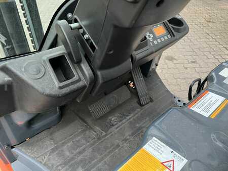 Elektromos 3 kerekű 2019  Toyota 8 FBE 18 T / Akku 88% (7)