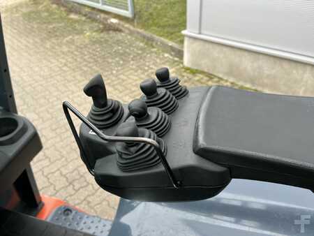 Elektro 4 Rad 2014  Toyota 8 FBMKT 25 (5)