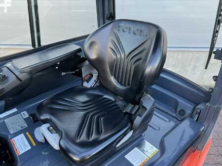 Elektrisk- 3 hjul 2015  Toyota 8 FBET 18 / Akku 71% (4)