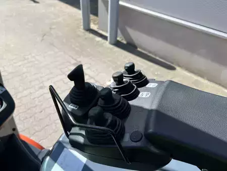 Chariots électriques à 3 roues 2020  Toyota 8 FBE 16 T / 410 Std.! (4)