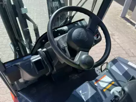 Chariots électriques à 3 roues 2020  Toyota 8 FBE 16 T / 410 Std.! (5)