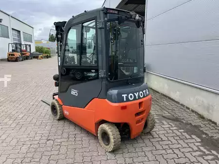 Eléctrico - 4 rodas 2020  Toyota 8 FBM 20 T / nur 180 h! (2)