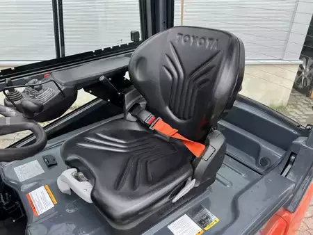 Eléctrico - 4 rodas 2020  Toyota 8 FBM 20 T / nur 180 h! (4)