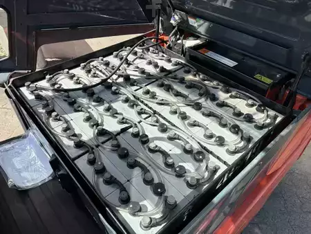 Elektro 4 Rad 2019  Toyota 8 FBMT 25 (8)