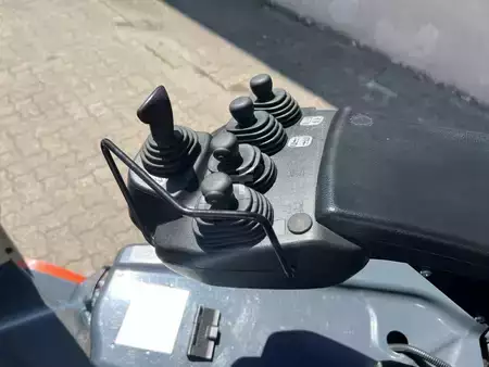 El Truck - 3-hjul 2018  Toyota 8 FBE 15 T (5)