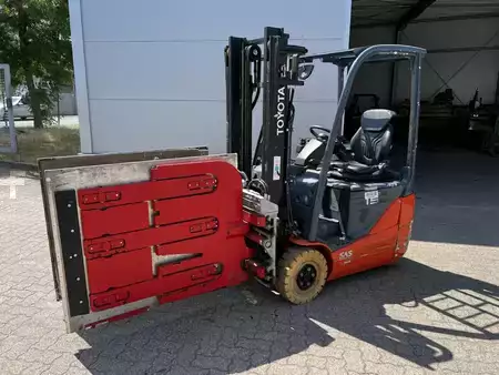 El Truck - 3-hjul 2018  Toyota 8 FBE 15 T / Akku 2025! (1)