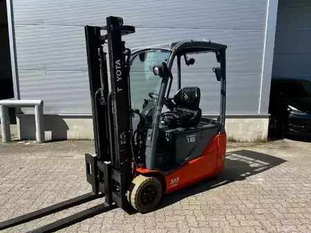 El Truck - 3-hjul 2020  Toyota 8 FBE 16 T / nur 560 h! (1)