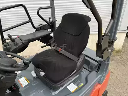 Eléctrico - 4 rodas 2020  Toyota 8 FBMKT 20/ Akku 99% (4)