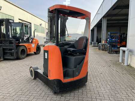 Chariots à mât rétractable 2014  Toyota RRE 160 HR / Akku 2021! (2)