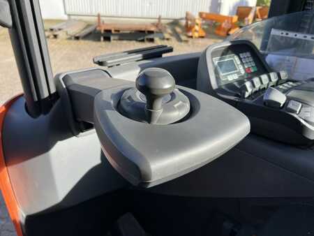 Työntömastotrukki 2018  Toyota RRE 160 H (4)