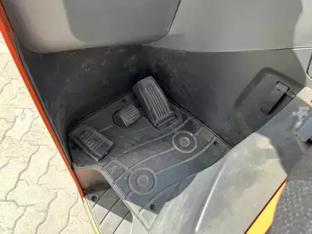 Schubmaststapler 2020  Toyota RRE 160 HE (8)