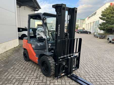 Dieselstapler 2024  Toyota 52-8 FDF 30 (3)