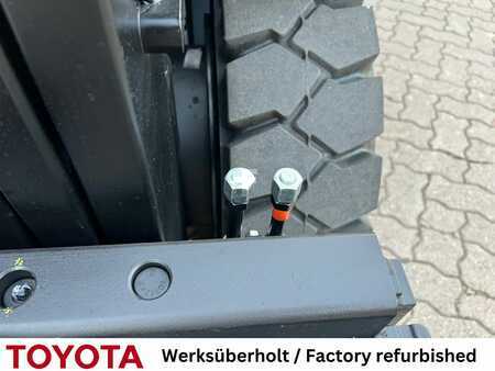 Carretilla elevadora diésel 2018  Toyota 02-8 FDF 30, 1.080 Std.! (8)