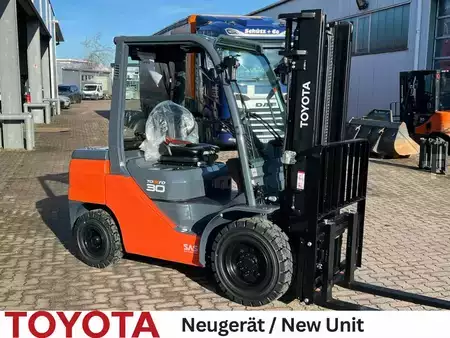 Dízel targoncák 2026  Toyota 52-8 FDF 30 (3)