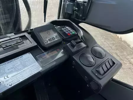 Diesel Forklifts 2019  Toyota 02-8 FDF 18 (7)