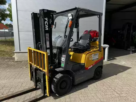 Treibgasstapler 2012  TCM FHG 18 T3 (1)