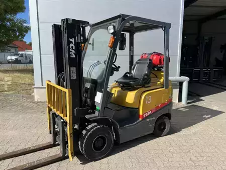 LPG Forklifts 2012  TCM FHG 18 T3 (1)