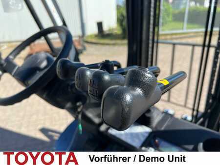 Carrelli elevatori GPL 2023  Toyota 02-8 FGF 30 / Demo (6)