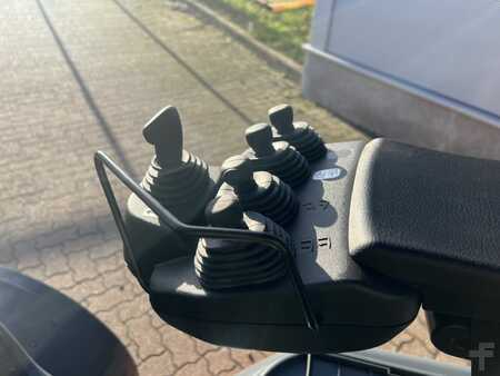 LPG heftrucks 2024  Toyota 02-8 FGF 30, Demo (5)