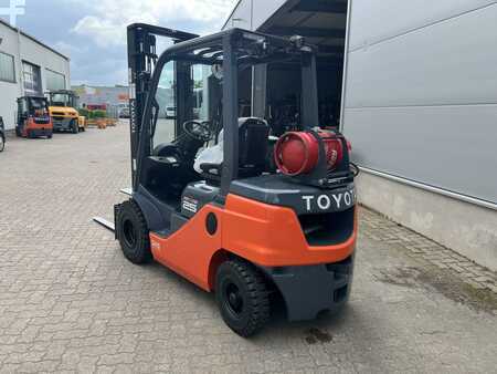 LPG Forklifts 2022  Toyota 02-8 FGF 25 / Demo (2)