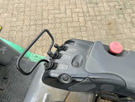 LPG Forklifts 2007  Mitsubishi FG 18 N (5)